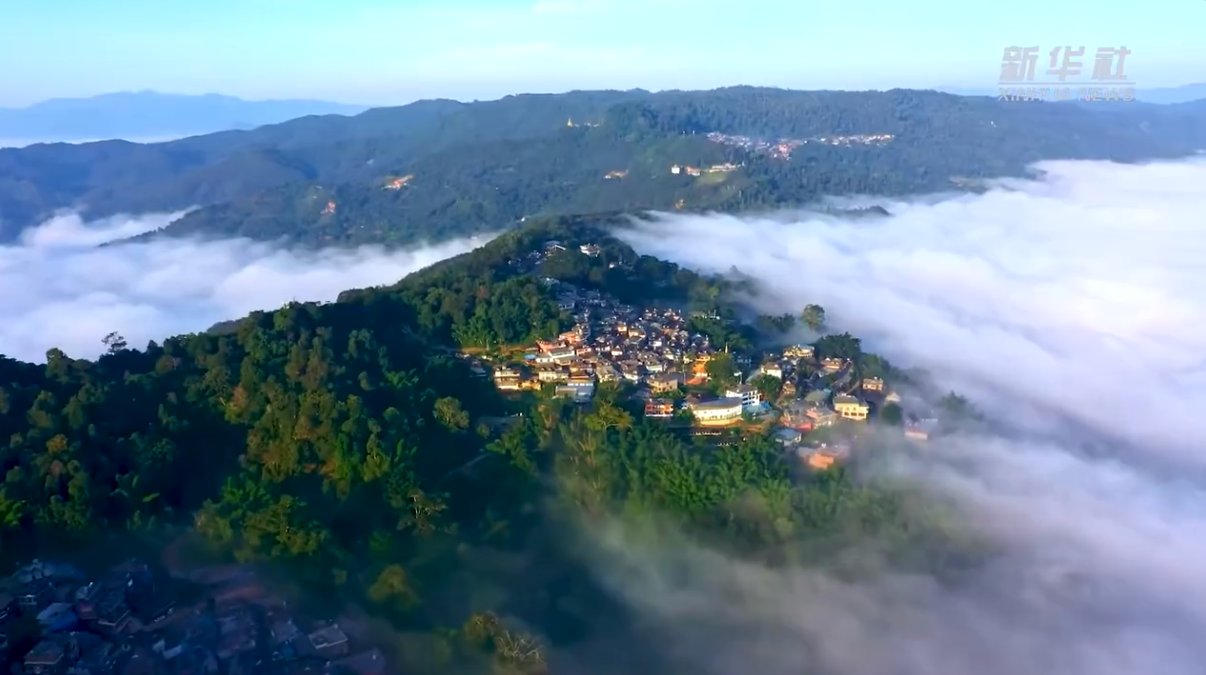 “普洱景迈山古茶林文化景观”申遗成功，成为中国第57项世界遗产