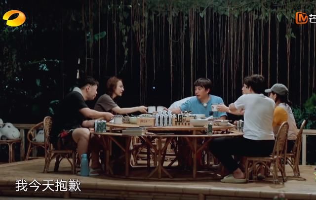  剩菜|张子枫公开处理剩菜，看完3个步骤懵了，原来都欠黄磊一句对不起