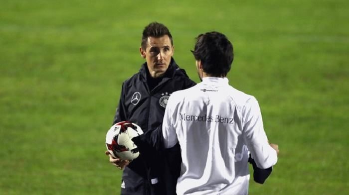  初期|莫拉蒂：齐达内退役初期被国米看上过，克洛泽未来不会局限于拜仁