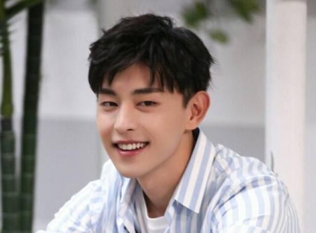  综艺节目中|《极限挑战》、《密室大逃脱》后，今年无戏可拍的他沦为了综艺咖