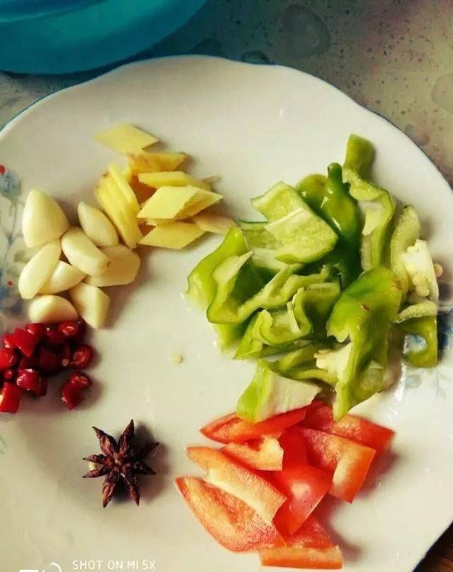  香菇|鸡腿烧香菇还可以这样做，你身边的小伙伴们有口福啦
