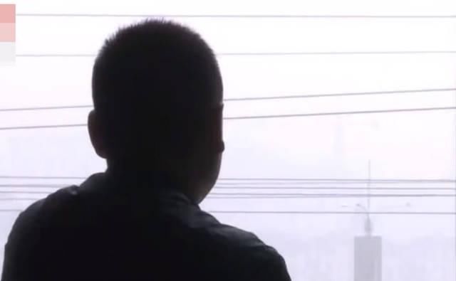 网站|小伙通过婚恋网站网恋一女子，买礼物见了家长后，女方就失去联系