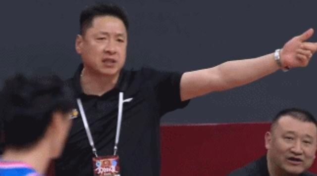 道歉|CBA裁判又引众怒！冠军教头暴怒，裁判因一错判道歉：我们错了