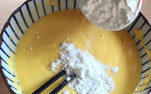  玉米面|玉米面最好吃做法，手不沾面，开水一烫，蓬松暄软，比面包还好吃