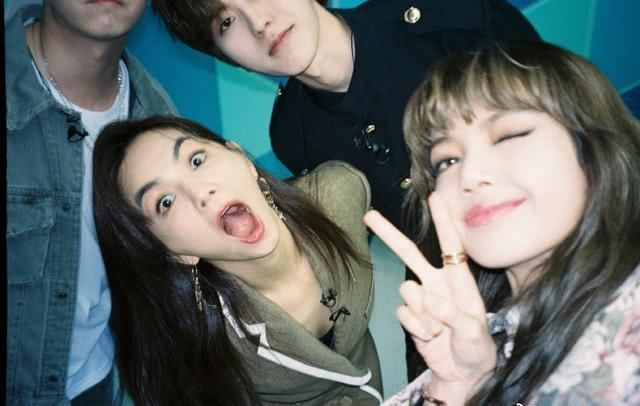  舞蹈|Lisa晒出导师合影，“蔬菜沙拉”合体已经不易，期待下次节目再见