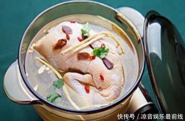 后才|15人聚餐吃火锅点10道菜，在包间4小时后才出来，结账后老板傻眼