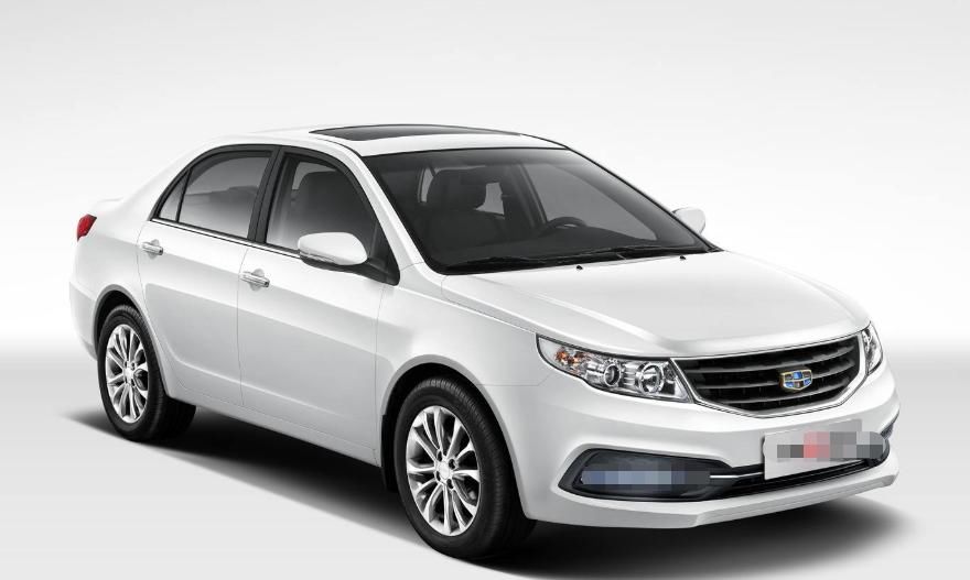  吉利|吉利星越违停路边，直接被砸成“铁饼”，网友：这谁能扛得住