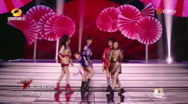  张雨|金莎被淘汰不冤扇子连续掉两次，伊能静也站错位，张雨绮团跳最差