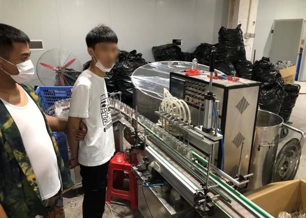 假冒|警方查封12万支假冒名牌香水，涉案金额达3000万元