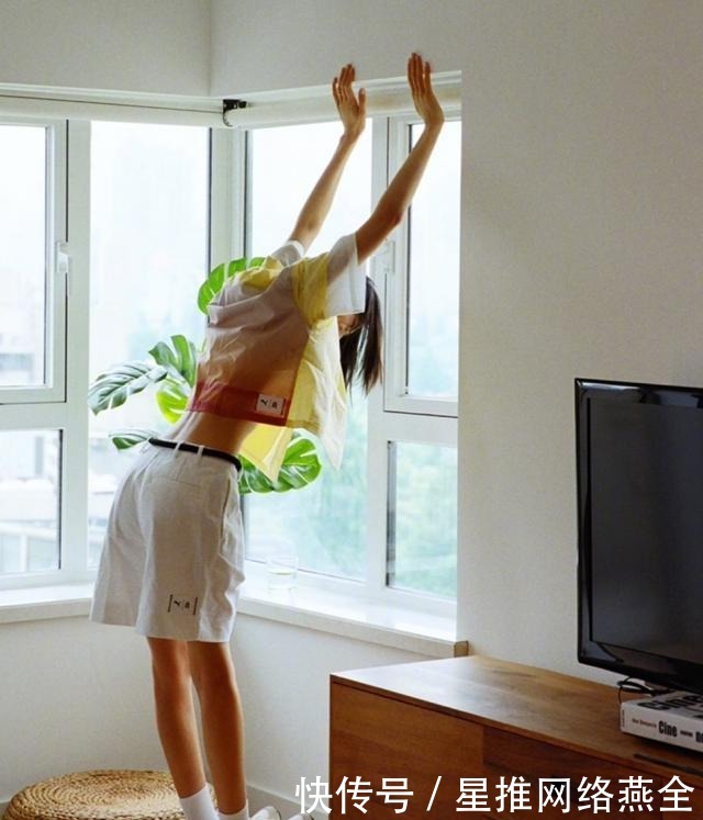 帅气|大表姐刘雯近期穿搭汇总,性感帅气两不误,穿衣水准越来越高!