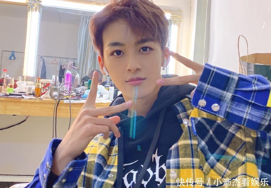 高考|继何洛洛为选秀放弃高考后,又有《青你2》选手休学,太拼了