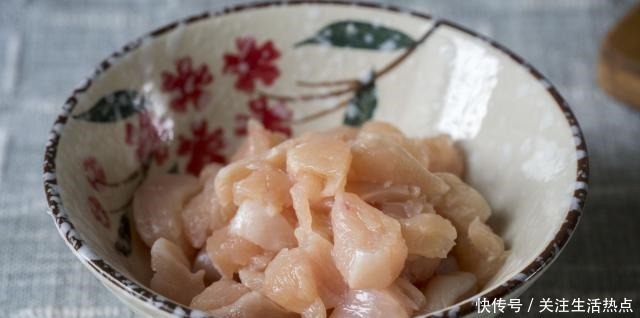 焦脆|面粉试试这样做一次,比包子油条好吃百倍,上层肉香底层焦脆