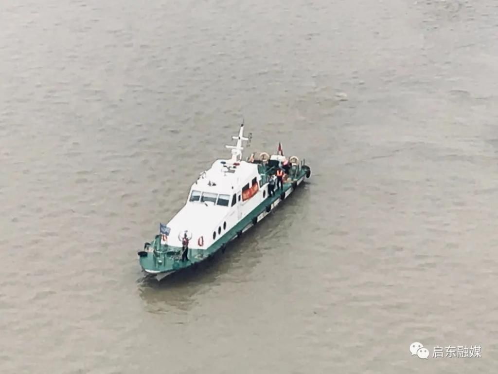  消防人员|17岁青葱少年崇启大桥欲跳桥（视频）