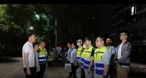  甜美|嘉兴这群环保人的夜巡，只为守护你的甜美梦乡
