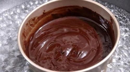  懒人|不用打发淡奶油，不用加蛋黄，教你懒人脆皮雪糕的做法，轻松学会