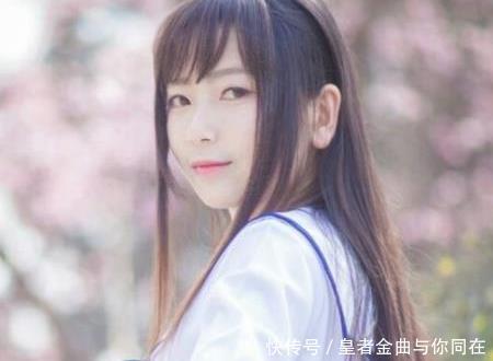 开心|开心一刻:去朋友家吃饭,她在厨房忙碌