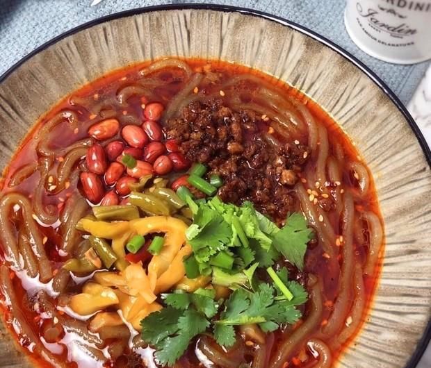 控干水分|两种方法做了十几斤酸豇豆,分享四种酸豆角做的美食,谁是你的菜