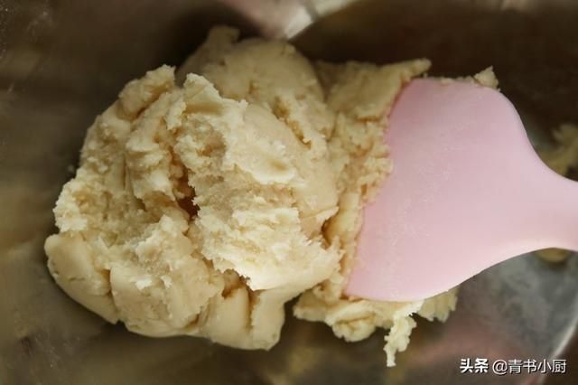 材料|宅在家做椒盐酥饼,外皮酥脆,轻松一碰就掉渣,少糖少油零失败