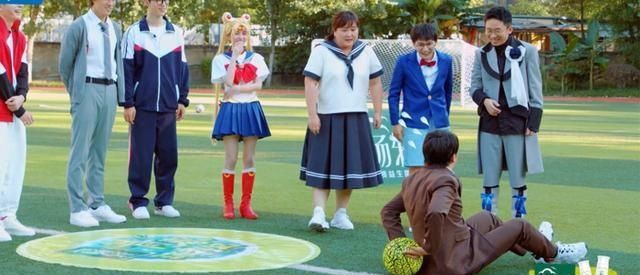  艺术家|郎朗频繁参加综艺节目是为了治愈童年？谁说艺术家没有偶像梦？