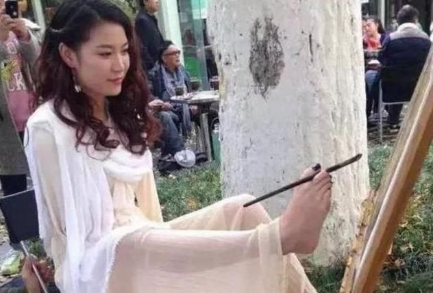  档综艺节目|非诚勿扰无臂女孩，与小伙牵手成功，下台紧接被甩的她怎样了？