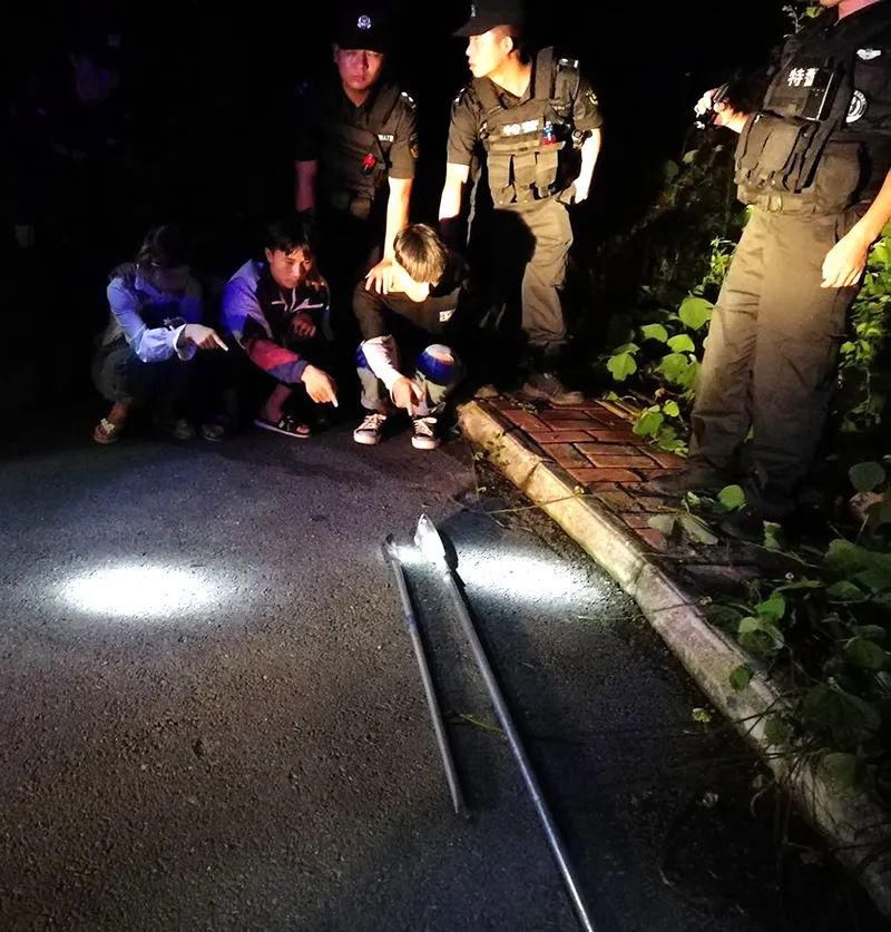 管制|兴仁：为拍抖音炫耀 6名违法人员携带管制刀具被警方抓获