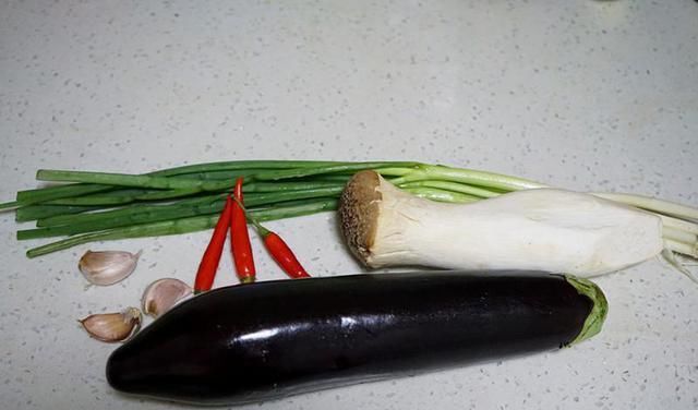  就可以|茄条拌杏鲍菇，口感非常的丰富，味道也是一绝