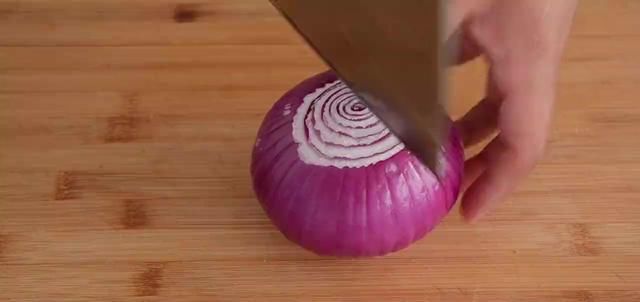  加上|洋葱早餐饼最好吃的做法，加上两个鸡蛋，出锅比肉还香