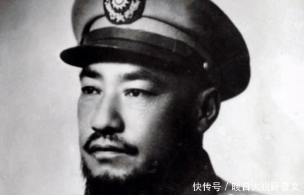  架飞机|西北王马步芳究竟有多少财富? 逃跑时黄金装了3架飞机, 还有一驾被压垮