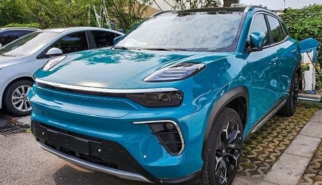 SUV|奇瑞首款高端SUV到店，后轮驱动操控性优，全铝车身宽度近两米