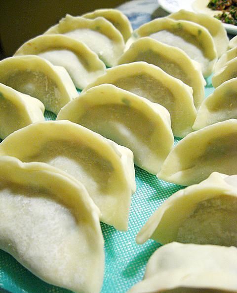 大错特错|包韭菜饺子,直接拌馅是大错特错,多加1步,韭菜翠绿,还不出水