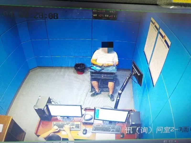 男子|黄浦10岁男童偶遇“忘年交”，竟被男子骗走零钱罐内200元