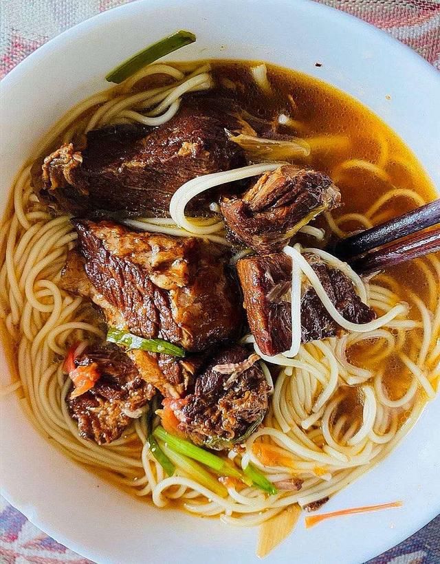  纷纷|爱下厨的黄磊，晒出一碗面后，网友纷纷跟着学做，看着真热闹