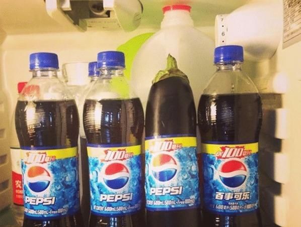  超市|“逛超市先后被三位热心阿姨提醒姑娘，你衣服穿反了！”哈哈