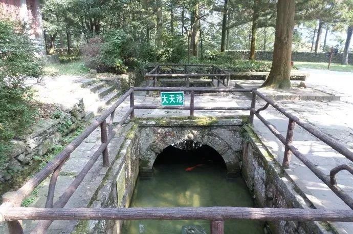 网红圈|请这些旅游景点立刻退出网红圈