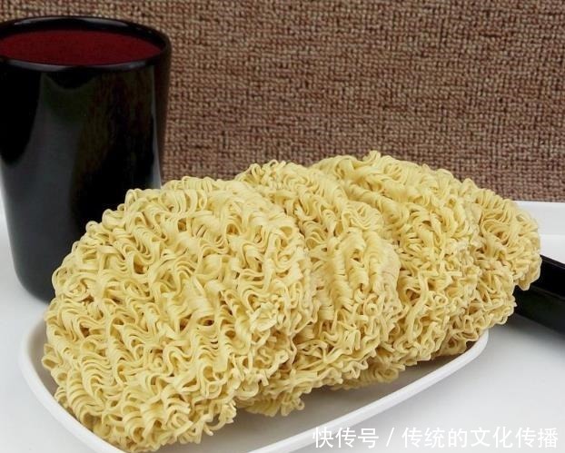 油条|吃麻辣烫时,聪明人都会点的4种菜,量多不压称,老板看到心里慌