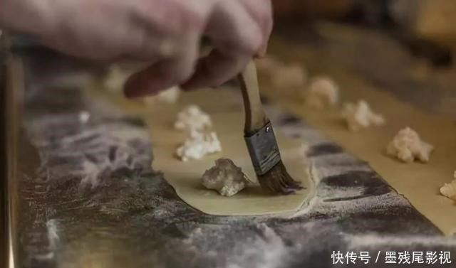 馄饨|外国人认为“最抠门”的中国美食,用料少得可怜,吃完后难以拒绝