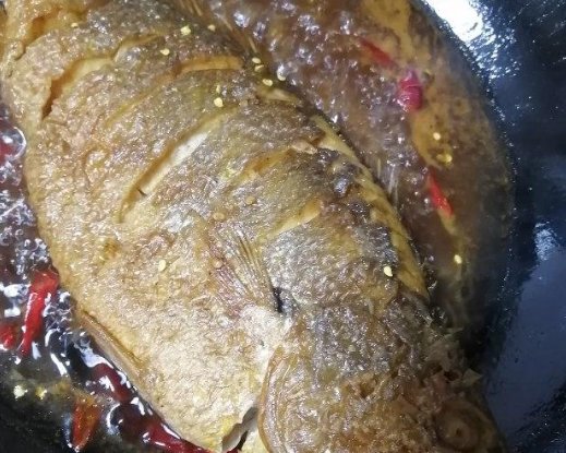  红烧|红烧大黄鱼，鱼鲜鲜嫩，汤汁丰富