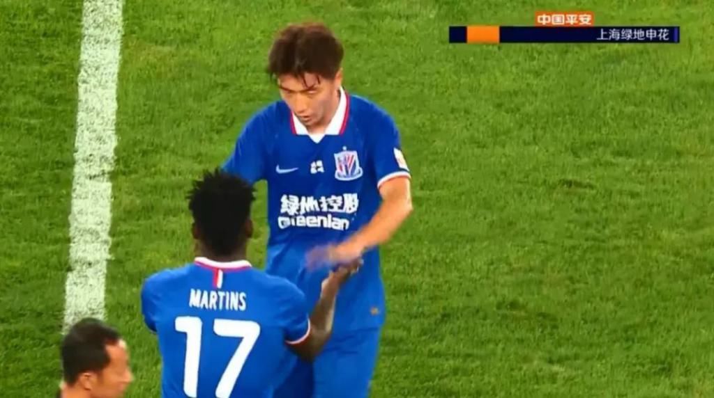 足球|今朝重逢时，以足球的名义致敬不平凡的 236 天！