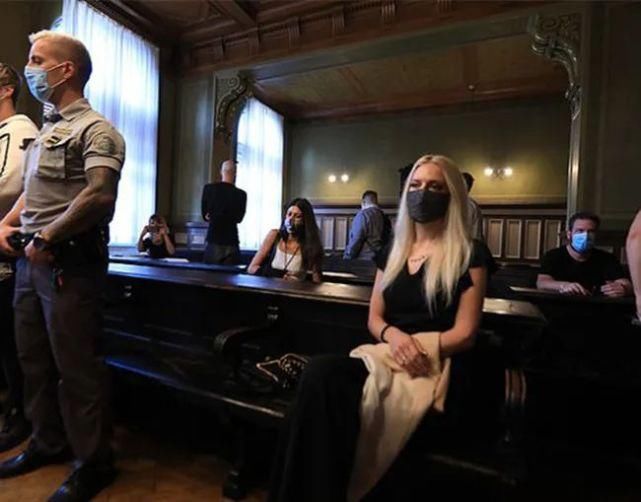 锯断|是个狠人！22岁女子为骗800万保险金，锯断了自己的手