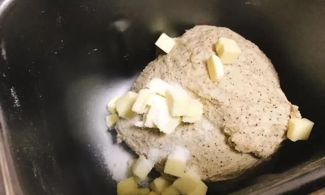  高筋面粉|做「乳酪肉松全麦软欧面包」，不添加这个，怪不得做出来不柔软
