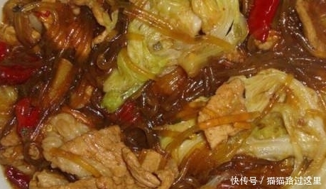 人间|炖一锅家常菜，吃上一口香喷喷，可以说是天作之合之——人间美味