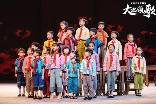 真实|聚齐谷智鑫、凯丽、何炅、万茜等大腕的剧，却没有一个明星光环