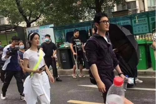  喜爱|杨超越录制《中餐厅》，多位大咖齐集结，元气少女引期待