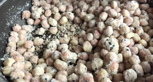  外传|终于找到了挂霜花生的经典做法，味道香甜，酥脆爽口，一般不外传