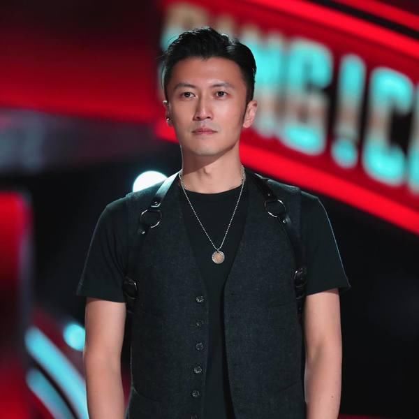  节目|是谁？谢霆锋曝年轻艺人耍大牌，分享其夸张排场：以为自己是谁吗