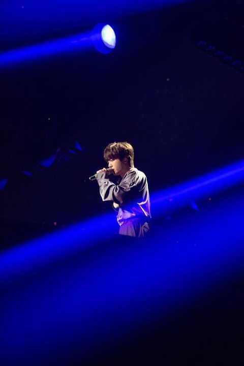  蔡徐坤|《青春芒果夜》朱一龙黄晓明蔡徐坤点燃青春，姐姐们舞台燃炸全场