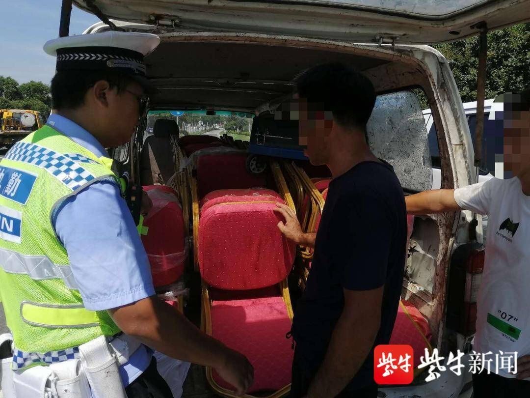  司机|“巧手”司机将面包车DIY成“万能车”交警提醒：别拿安全开玩笑