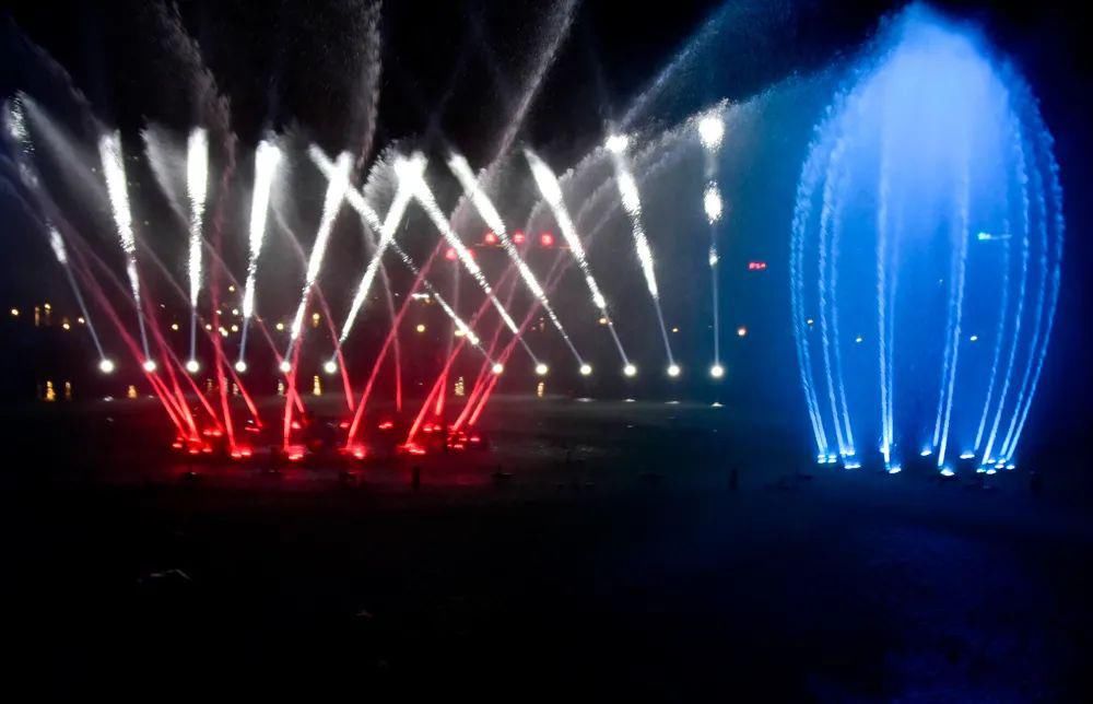  越来越|忻州：今年夏天最美夜景！遗山公园惊艳亮相！忻州越来越好！