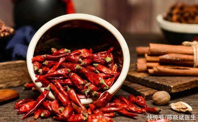 辣椒为什么使人长寿(辣椒走上神坛?科学家证实:辣椒中含有天然长寿物质，延寿13%)