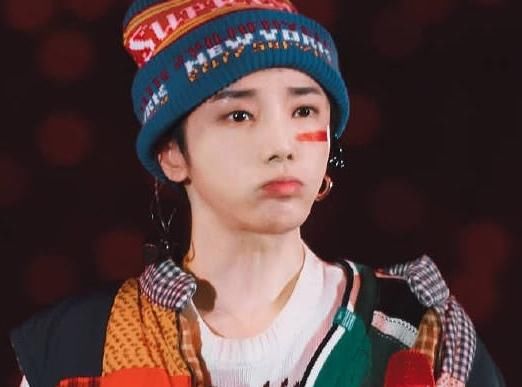  成功|看了华晨宇对梦想的追求后，你就会看好他，那是娱乐圈明星的成功